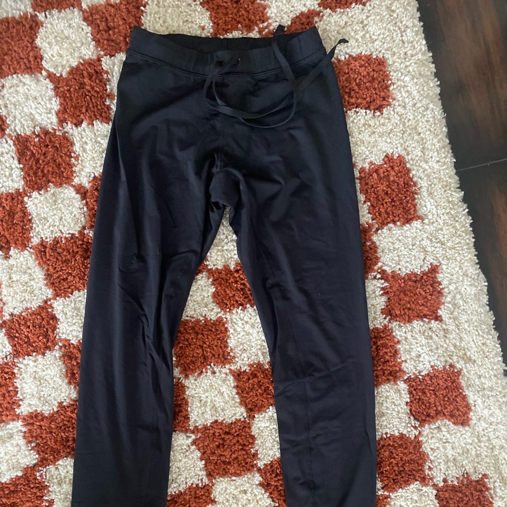 ALO LEGGINGS with jaw string